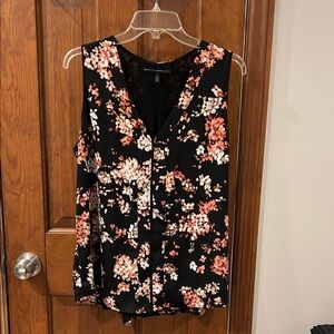 White House Black Market Black V-Neck Sleeveless Floral Blouse